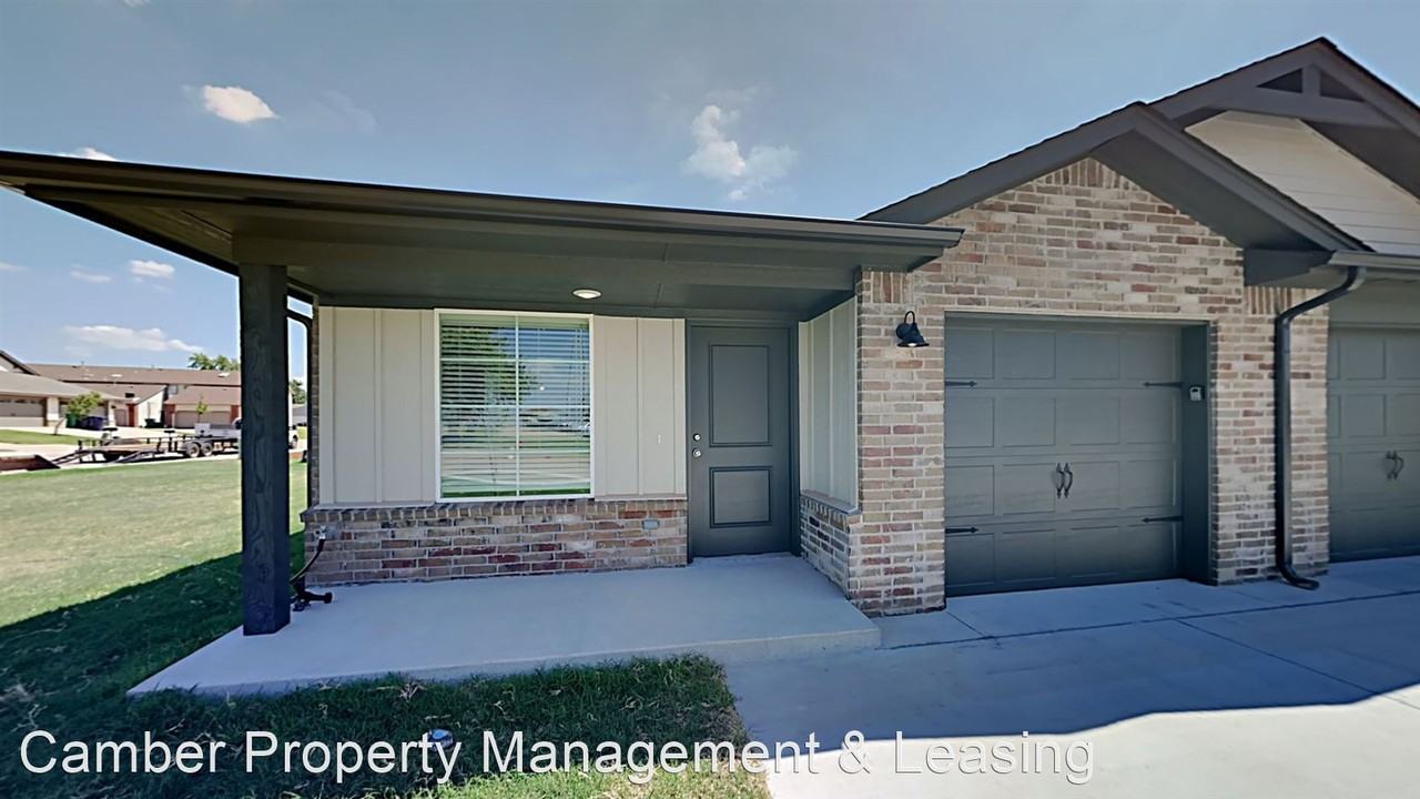 11202 Breckenridge Ln - Photo 2 of 16