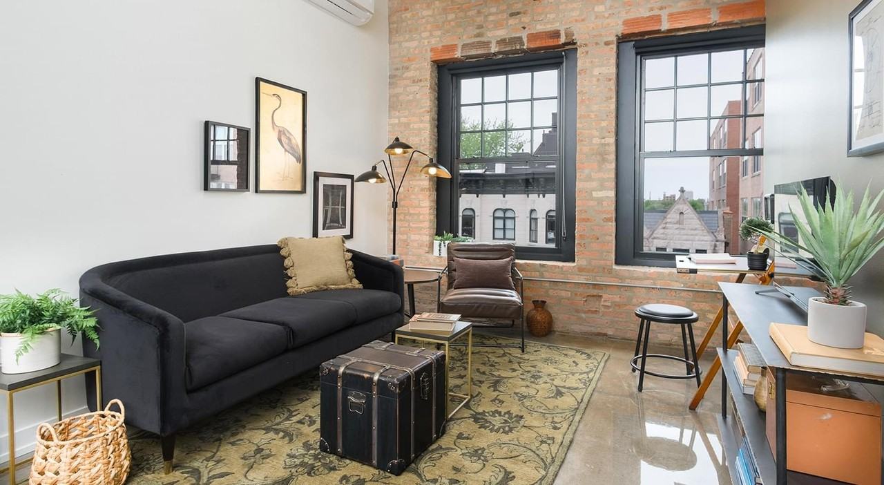 1518 W Monroe St #418 - Photo 3 of 17