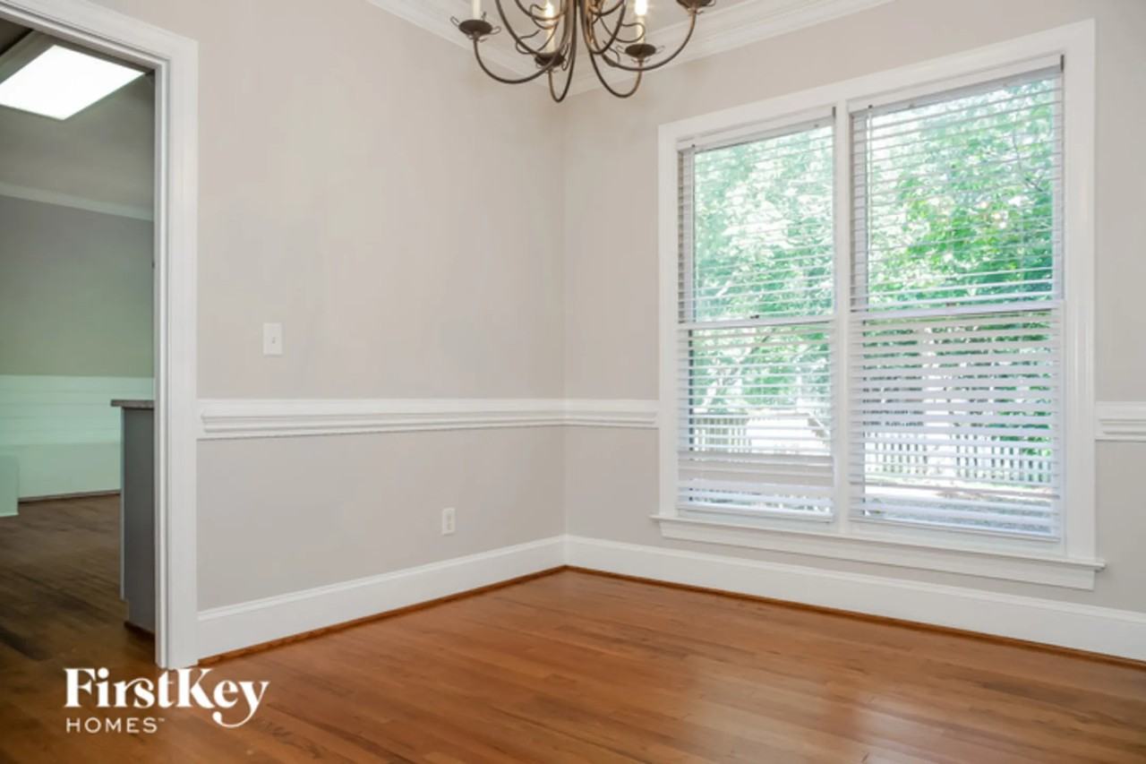 2818 Saintfield Pl - Photo 3 of 15