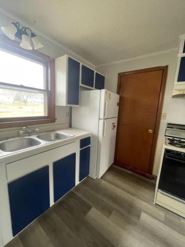 444 Saint Charles Ave - Photo 2 of 7