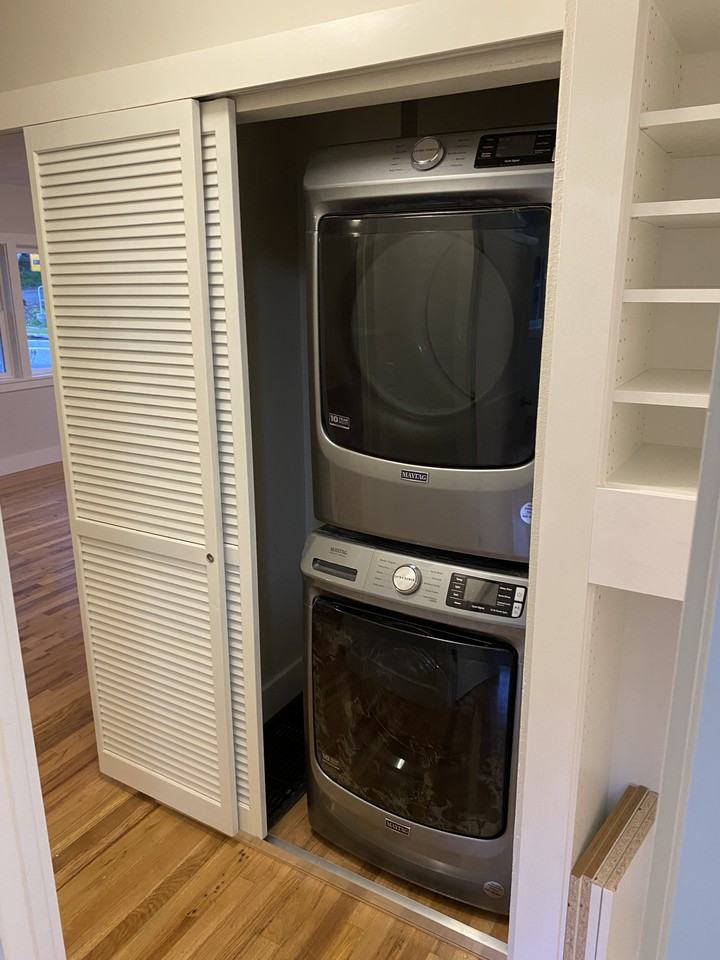 1240 Sw Spring Garden St #NA - Photo 2 of 13