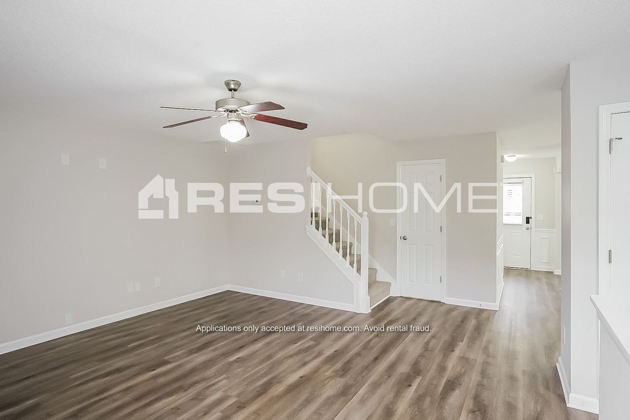 3509 Augusta St - Photo 3 of 20