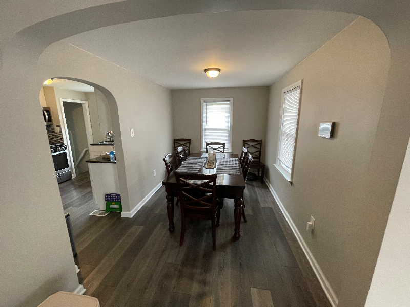 1125 Snyder Ave - Photo 3 of 15