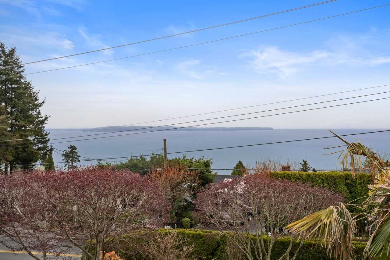 13155 Marine Drive - Photo 7 of 35