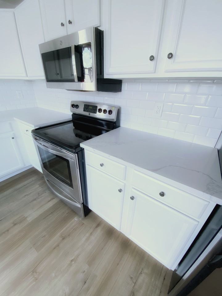 18 Webster Ave #C - Photo 3 of 19