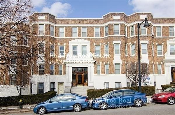 1669 Commonwealth Ave #8