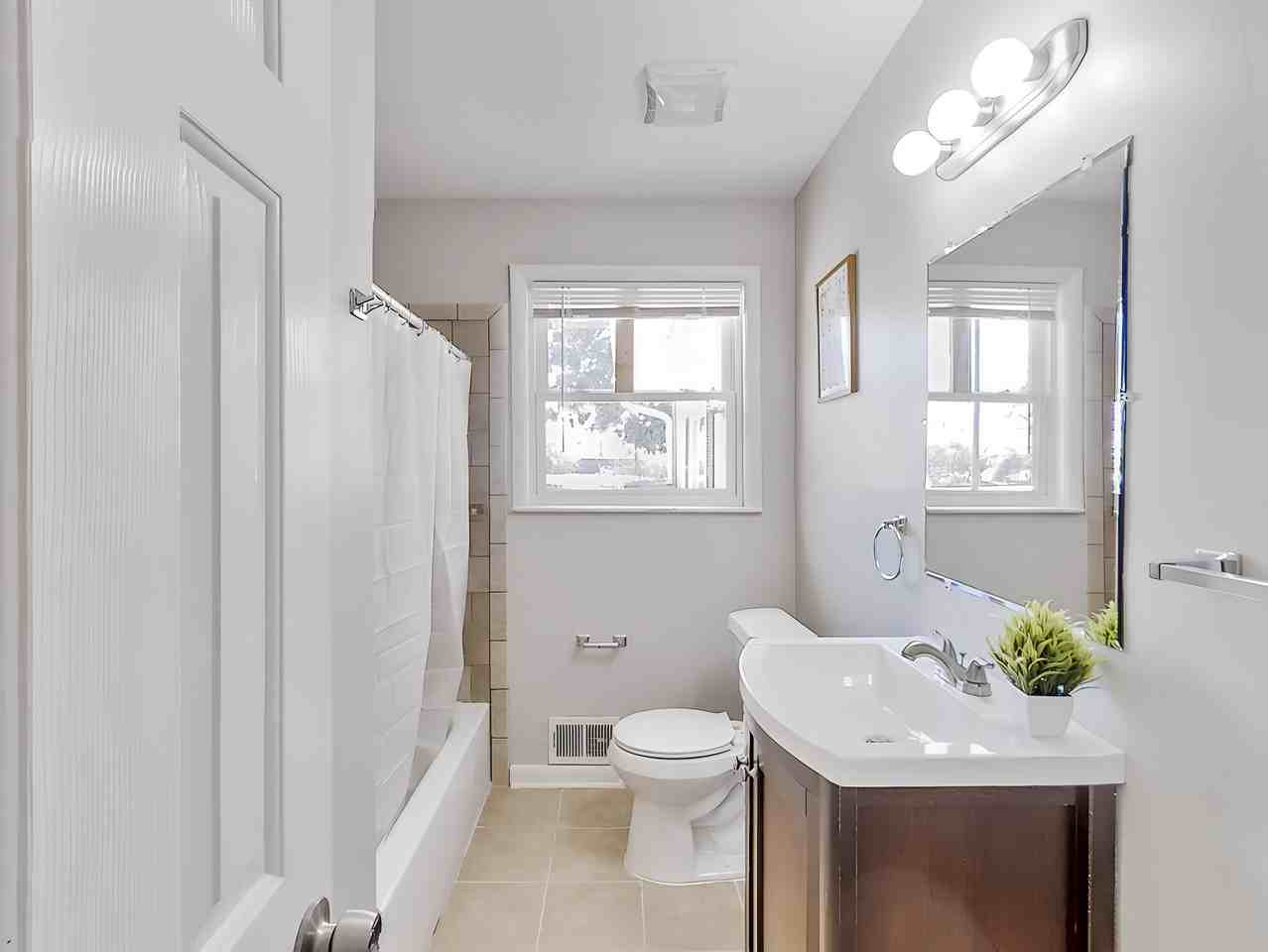 Country Club Dr Sw - Photo 2 of 10