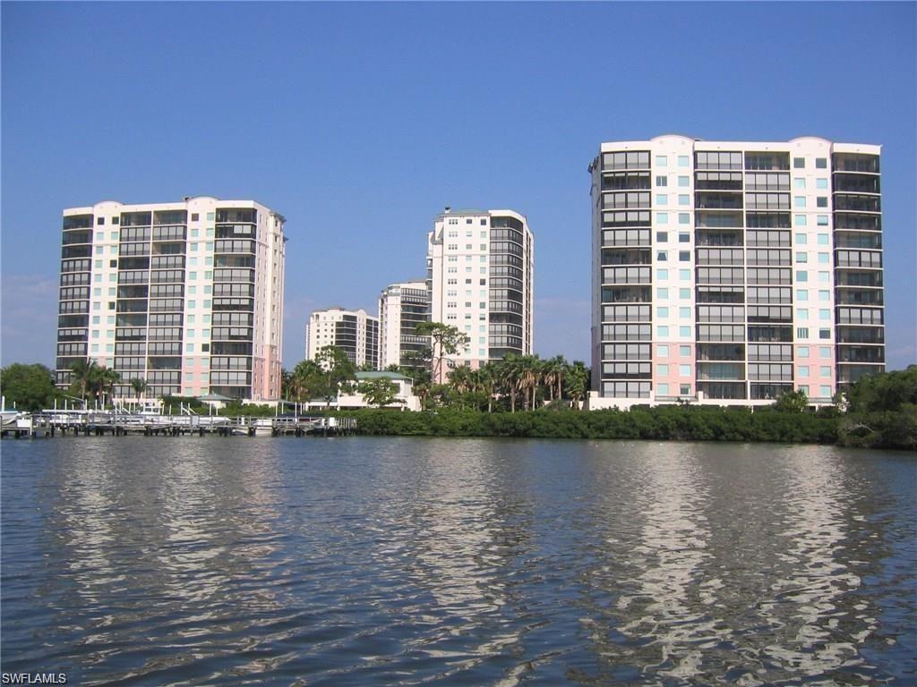 430 Cove Tower Dr #1 - Photo 4 of 50