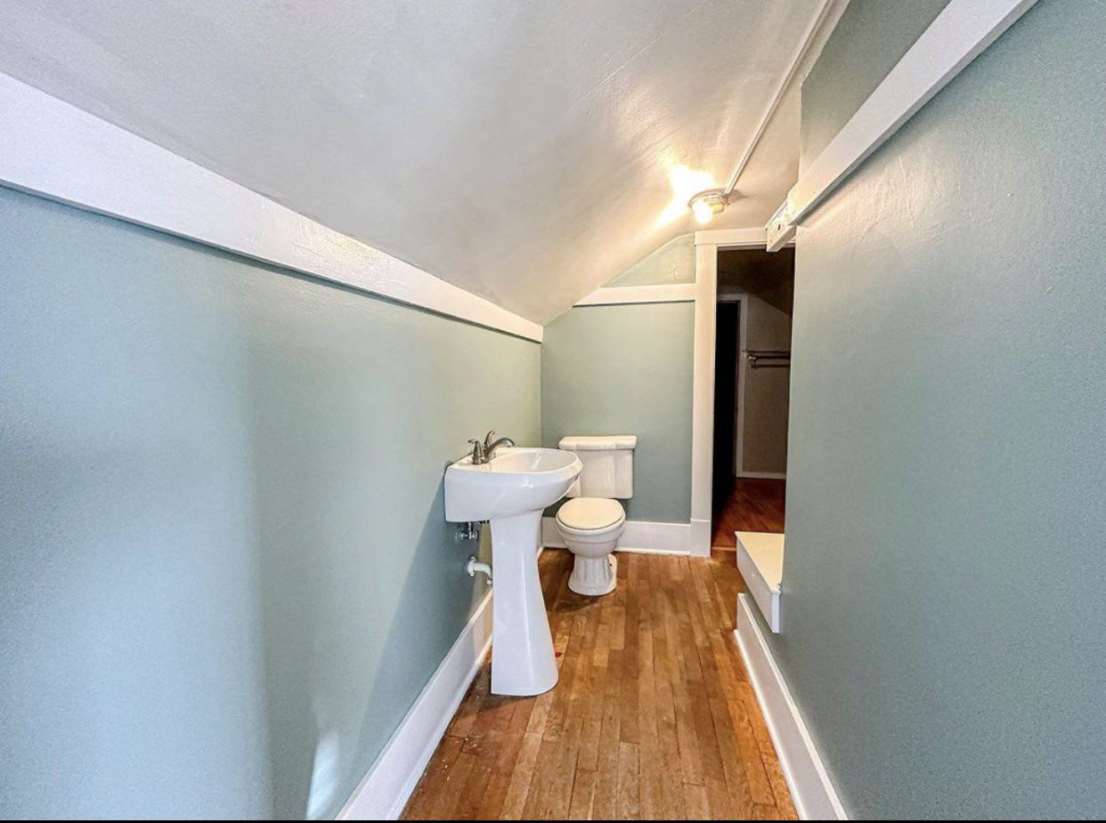 438 S 8th St #1 - Photo 7 of 11