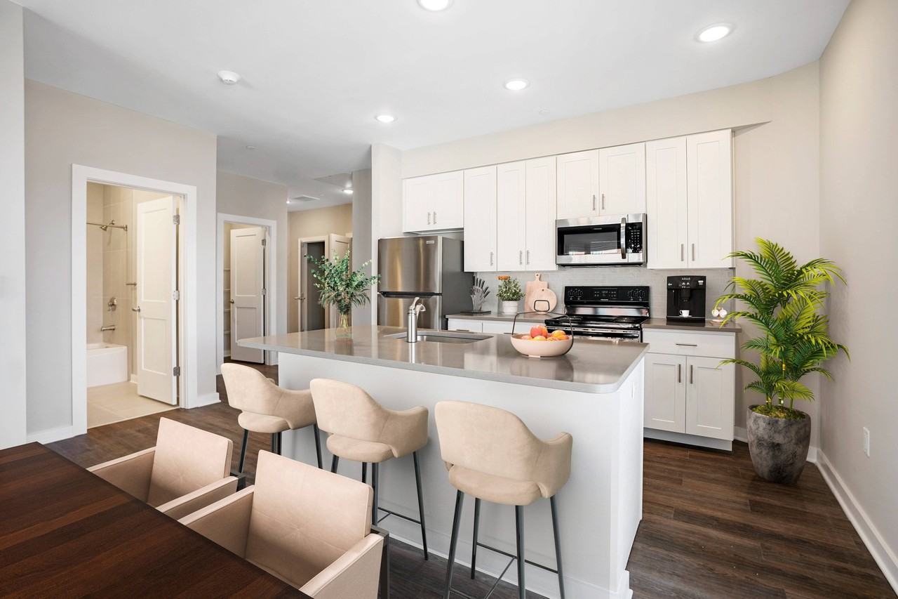 10 Prince - Photo 4 of 62