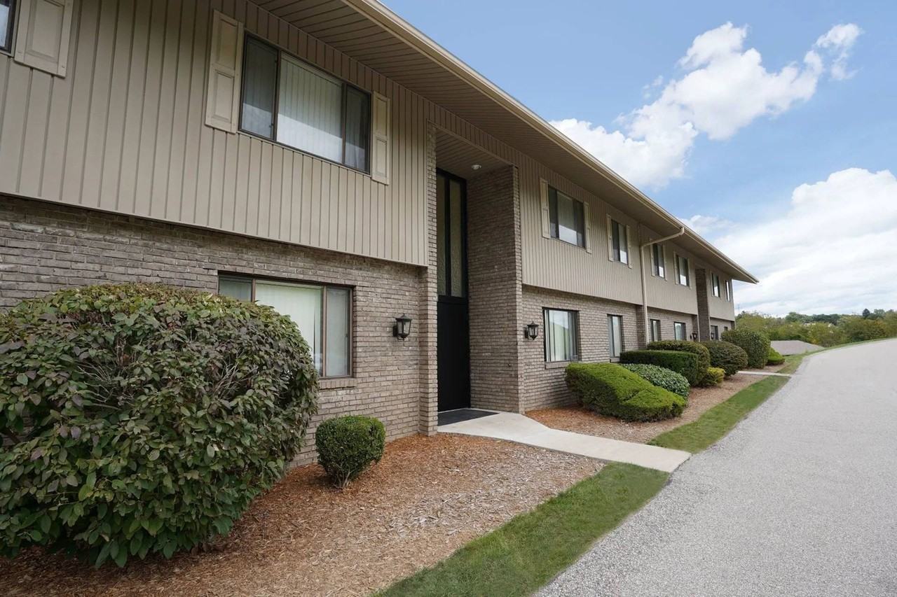 Lindenbrooke - Photo 7 of 39