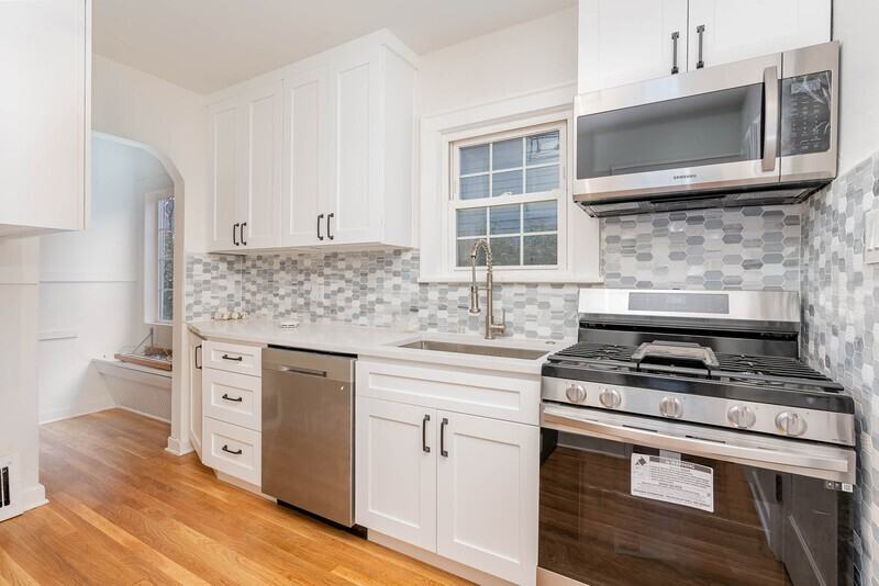 4814 36th Ave Ne - Photo 6 of 22