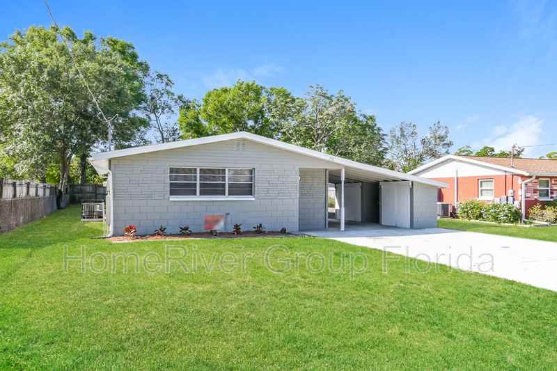 230 4th St Sw - Photo 2 of 17