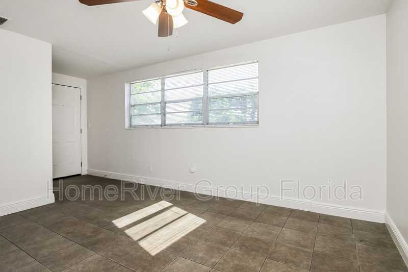 230 4th St Sw - Photo 3 of 17