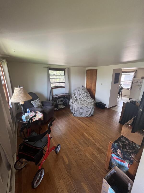 4 1221 - Photo 3 of 13