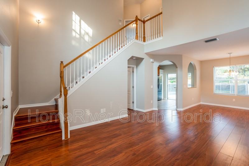 1011 Lake Shore Ranch Dr - Photo 3 of 18