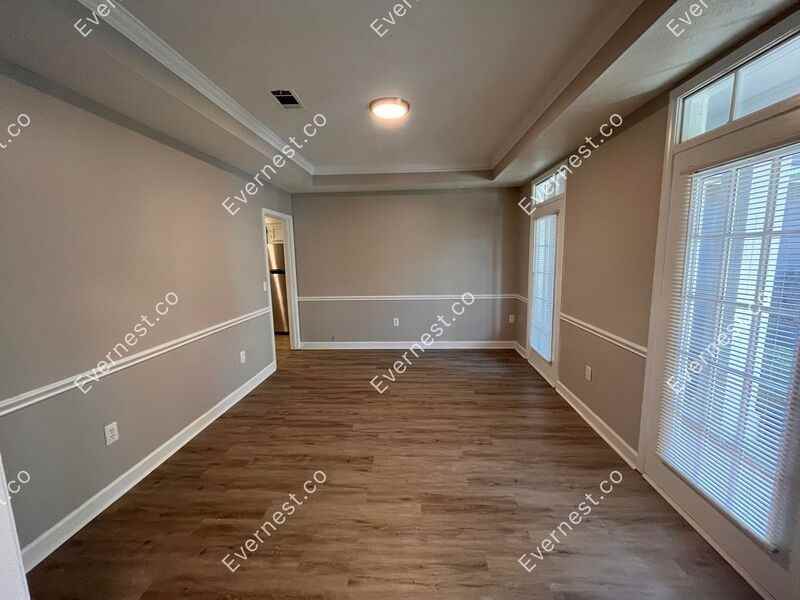 111 Formosa Dr - Photo 3 of 14