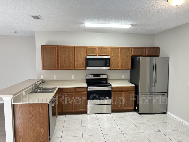 232 Cobalt Dr - Photo 2 of 22