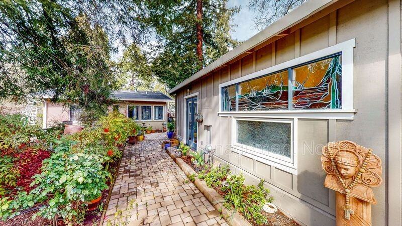 1007 Cedar St - Photo 2 of 25