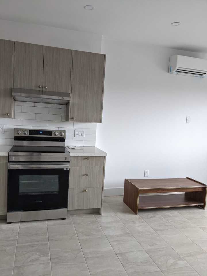 Dufferin St & Dupont St #B - Photo 7 of 7