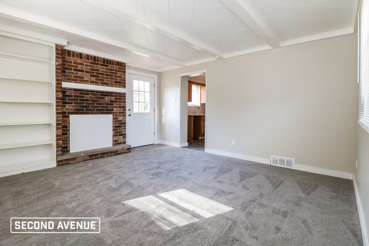 701 Crestview Dr - Photo 4 of 20