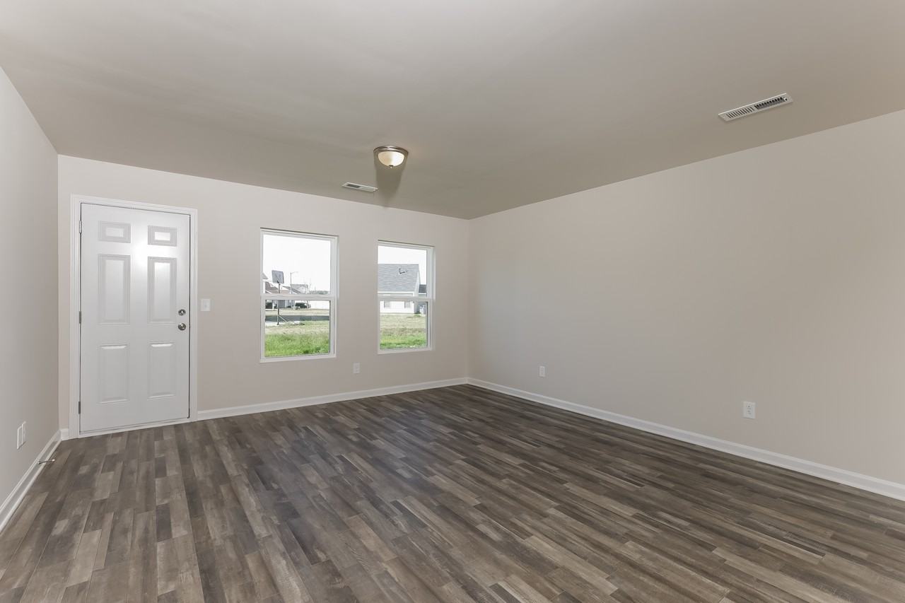 1433 Centipede Dr - Photo 2 of 16