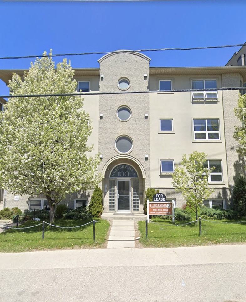 100 University Avenue West, Waterloo, ON N2L 3C9 Studio Apartment for