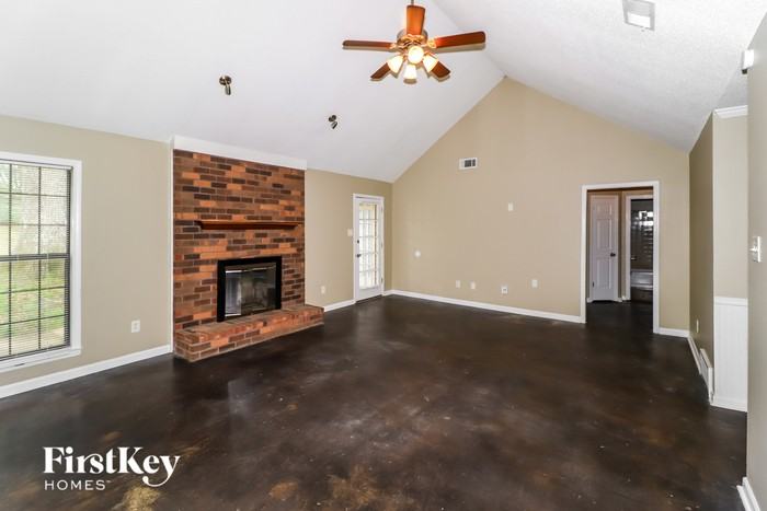7799 Hawkcrest Dr - Photo 3 of 15