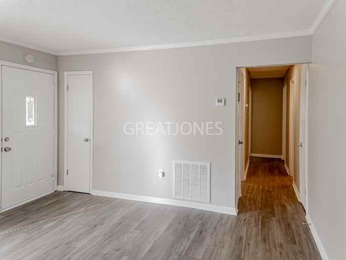 339 Walnut St - Photo 3 of 15