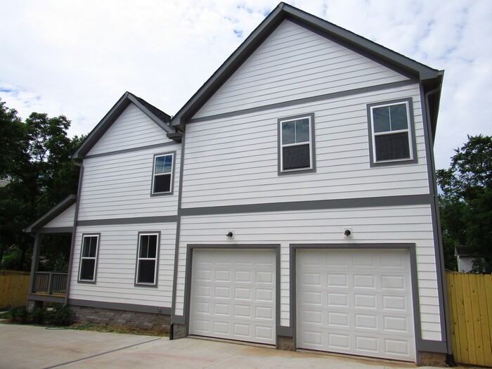 2408 Inga St #B - Photo 3 of 28