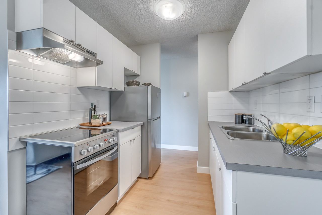 Kingsland Gardens Apartments 742 Kingsmere Cres Sw, Calgary, AB T2V