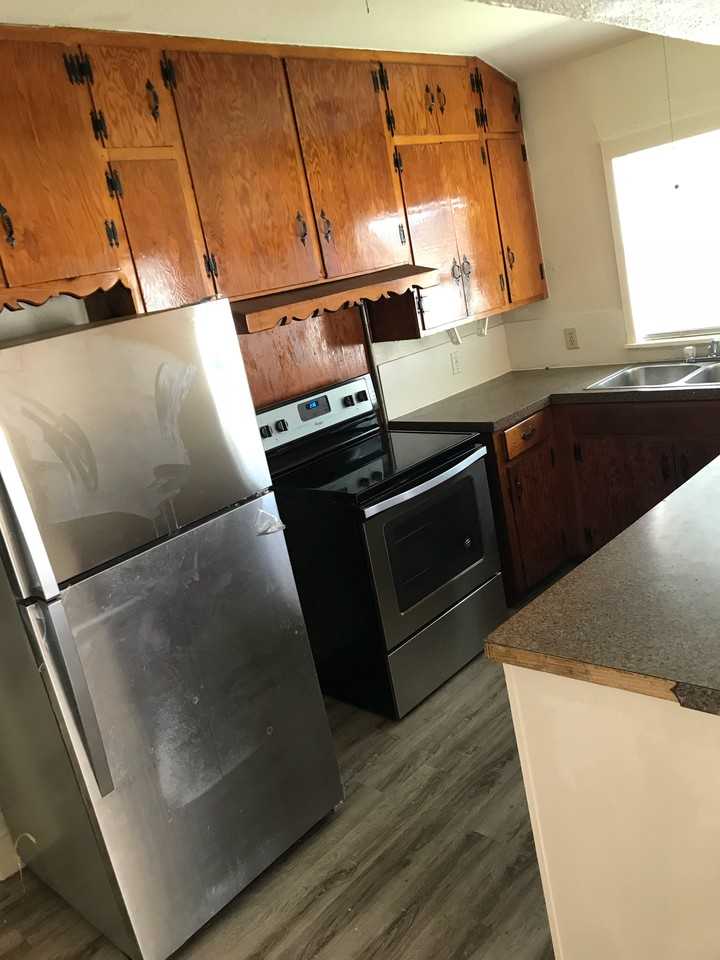 201 S Main St #1 - Photo 4 of 11