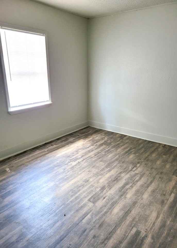 3018 Robinson Boulevard #1 - Photo 4 of 33