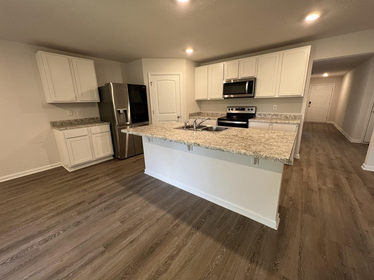 3242 Chappelwood Dr #165 - Photo 3 of 17