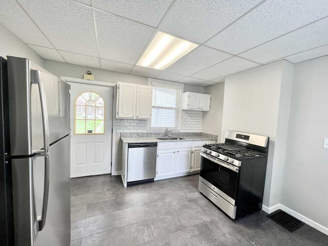 1401 Jefferson Ave #1 - Photo 2 of 7