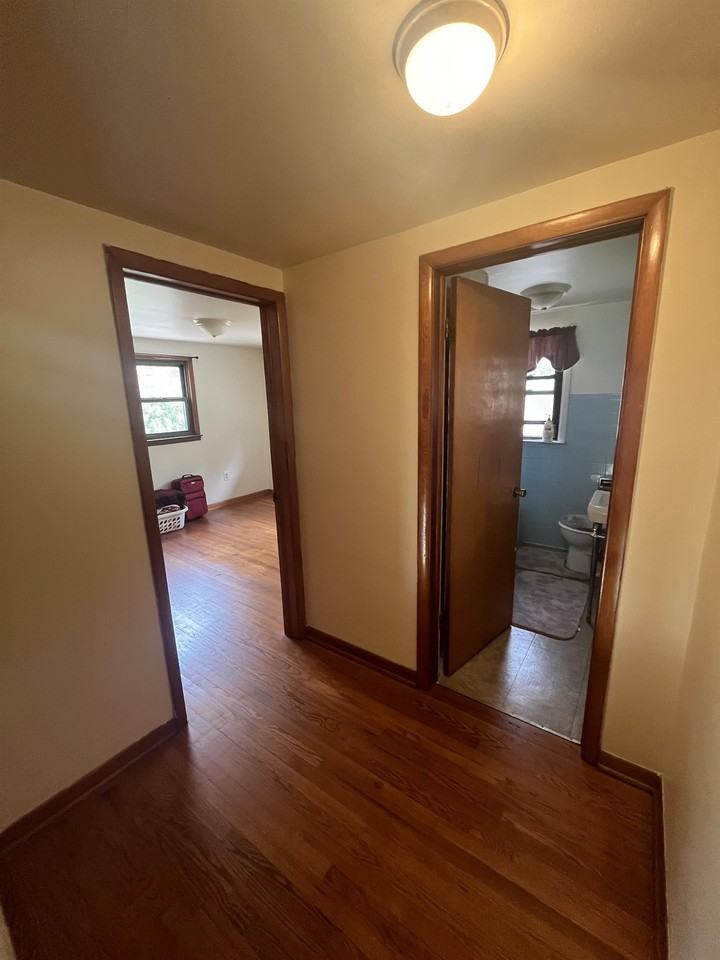 1221 2nd St Nw #4 - Photo 5 of 13