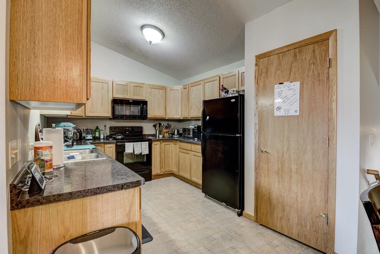 1879 Southridge Ave #1 - Photo 4 of 27