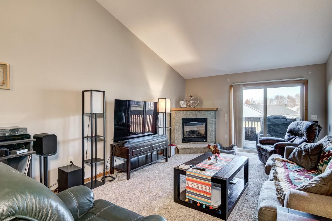 1879 Southridge Ave #1 - Photo 6 of 27