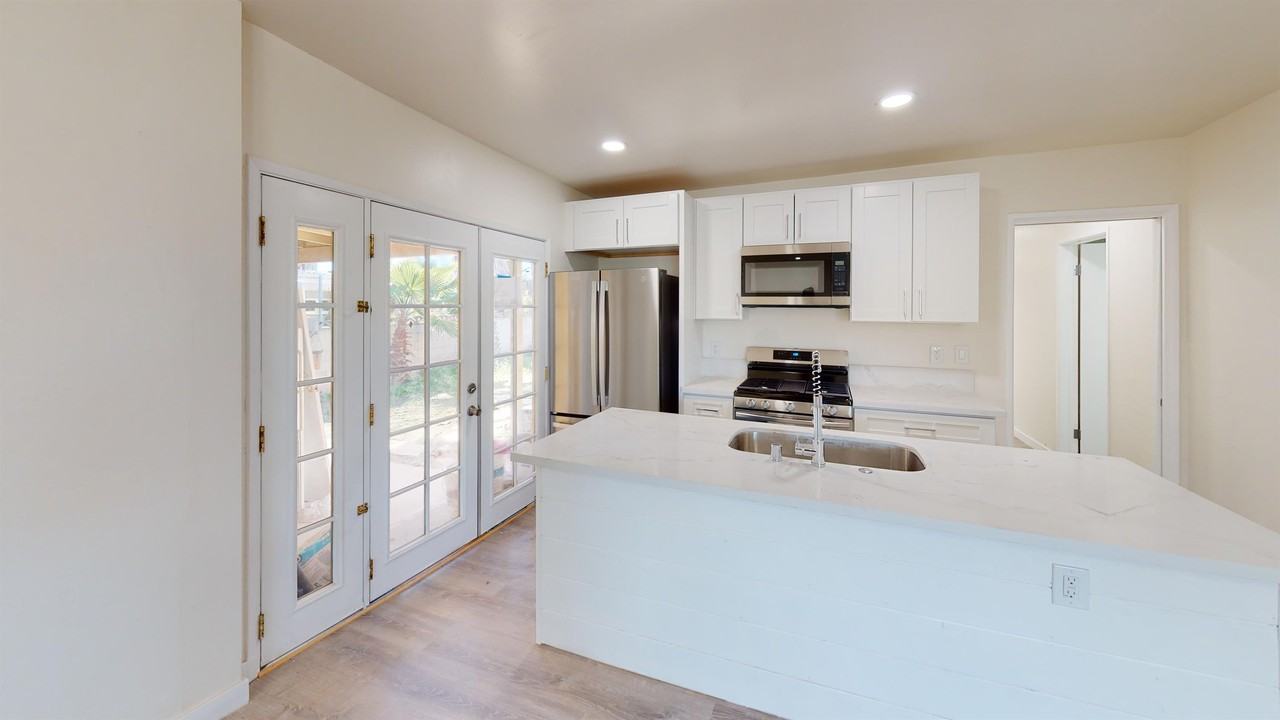 5126 Leo St #1 - Photo 4 of 17