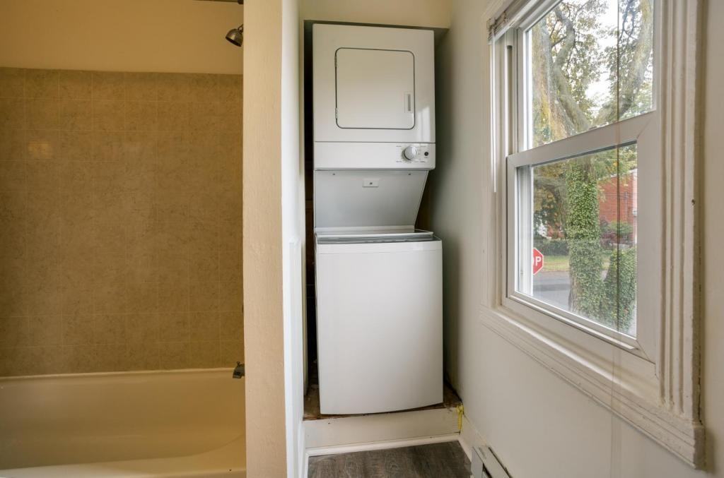 333 Madison St - Photo 6 of 6