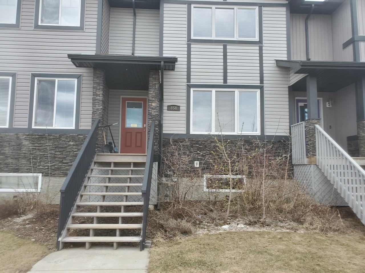 858 Mcleod Ave, Spruce Grove, AB T7X 0M7 3 Bedroom House for 1,900