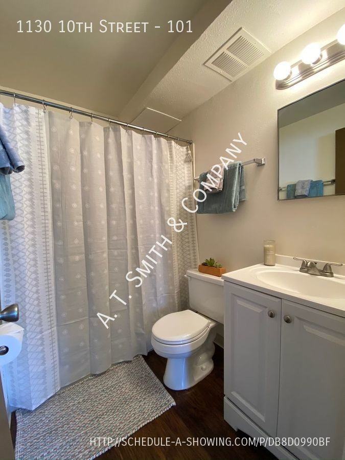 1130 10th St #101 - Photo 4 of 12