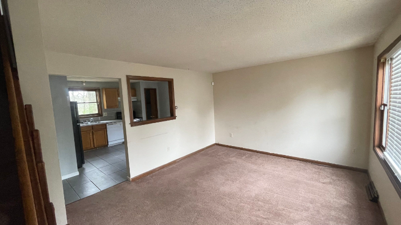 63 Wisteria St - Photo 2 of 16