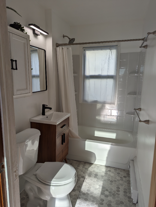 1021 23rd Ave Ne #2 - Photo 7 of 18