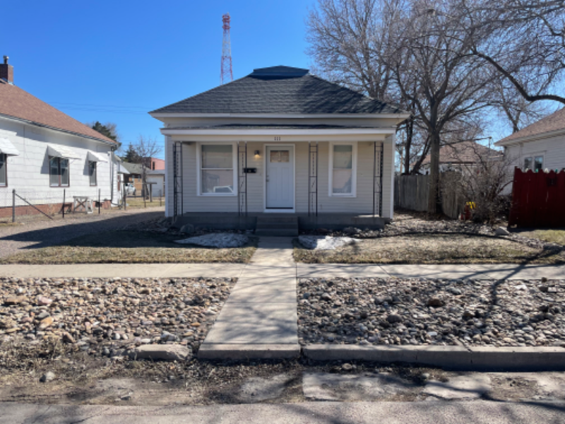 111 Douglas St - Photo 2 of 13