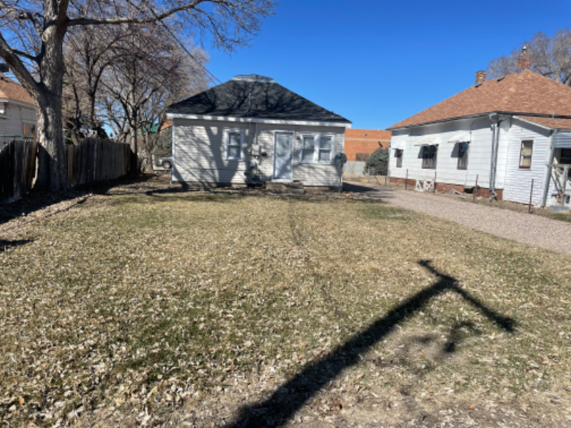 111 Douglas St - Photo 3 of 13