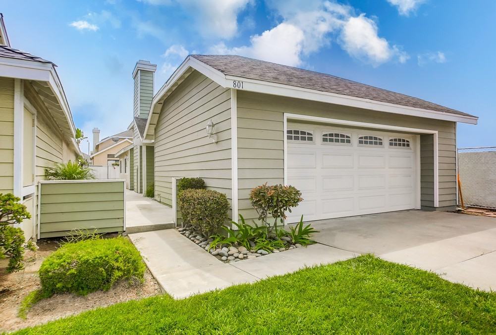 801 Windward Ln #1 - Photo 3 of 41