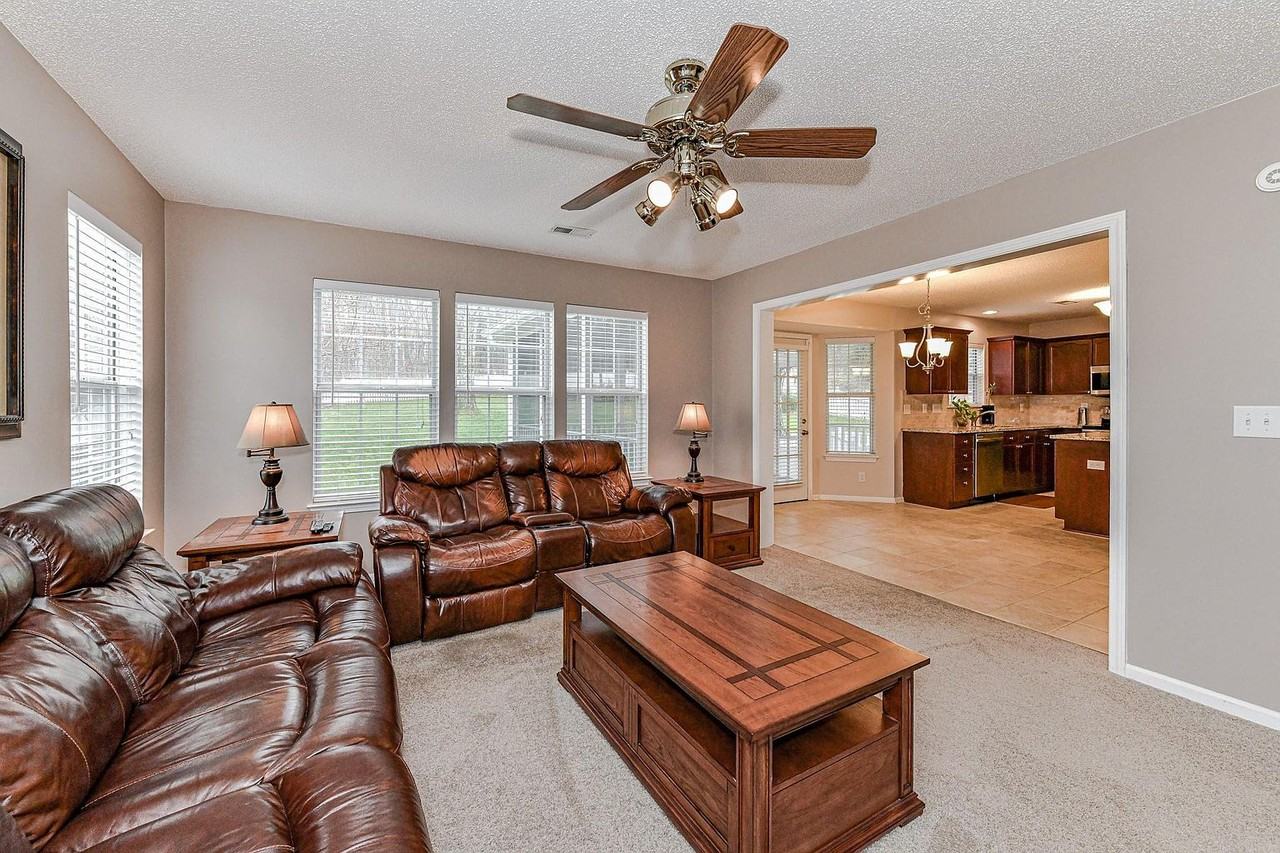 1411 Deer Spring Ct #1 - Photo 6 of 50