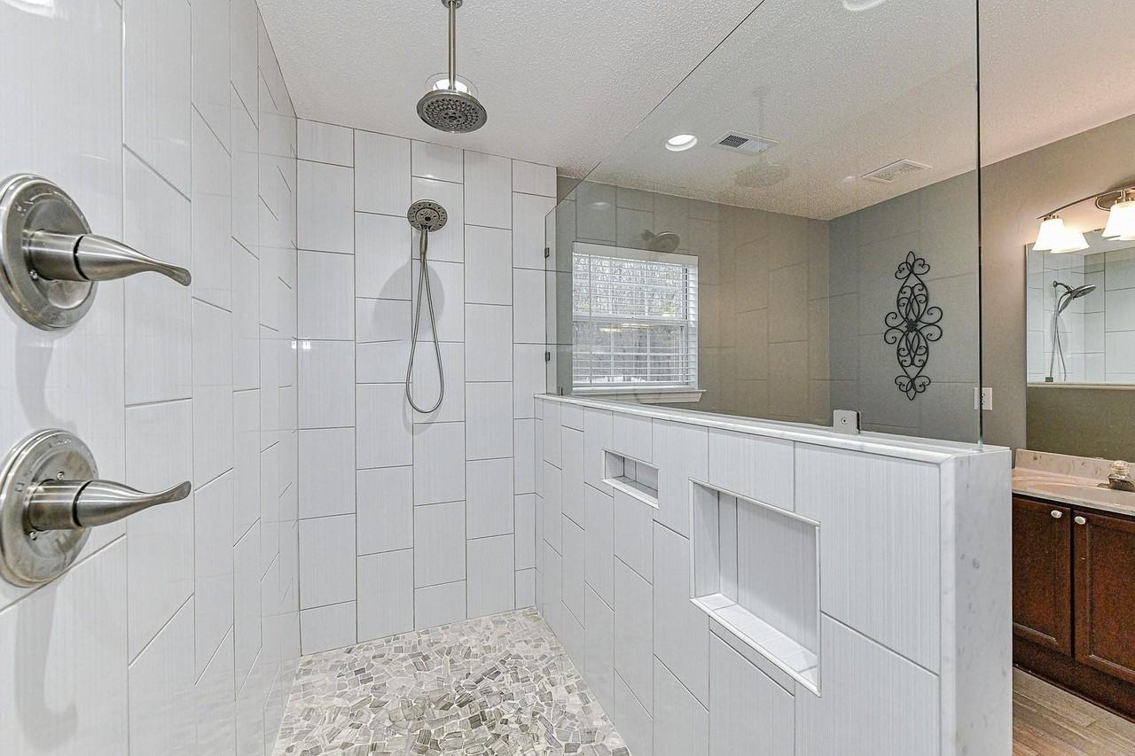 1411 Deer Spring Ct #1 - Photo 7 of 50