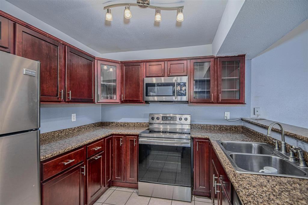 12510 Newbrook Dr #223 - Photo 5 of 10